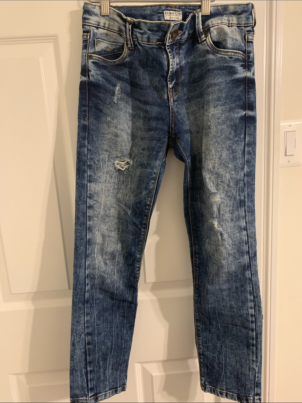 Slim Crop Distressed Blue Ankle Jeans